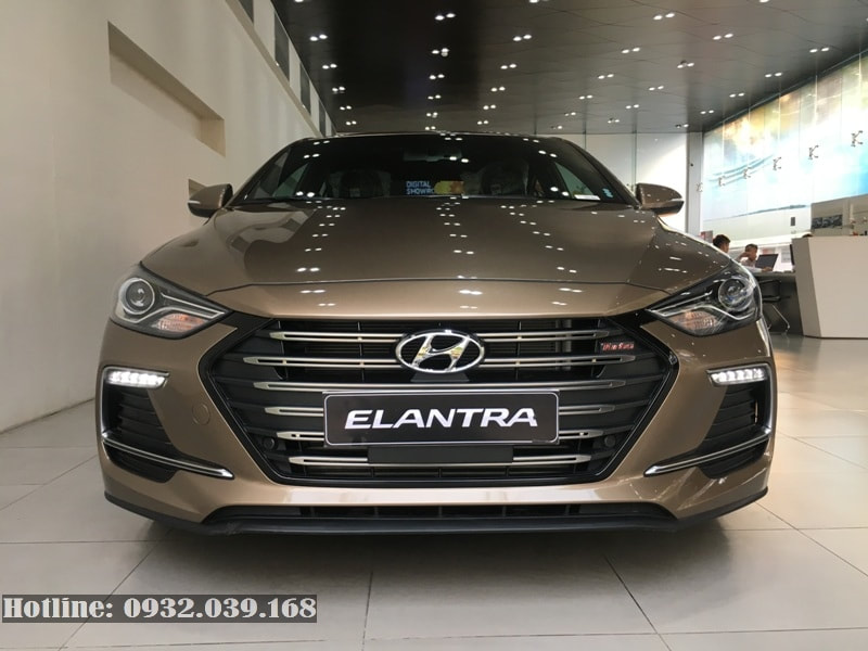 Hyundai Elantra Sport 2019 màu Vàng cát