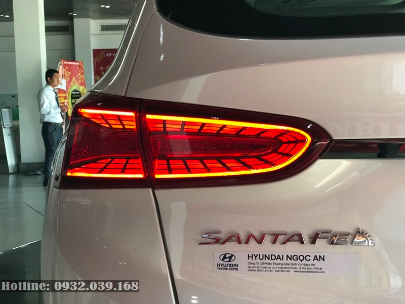 giá xe Santafe 2020 mới bản cao cấp nhất bao nhiêu