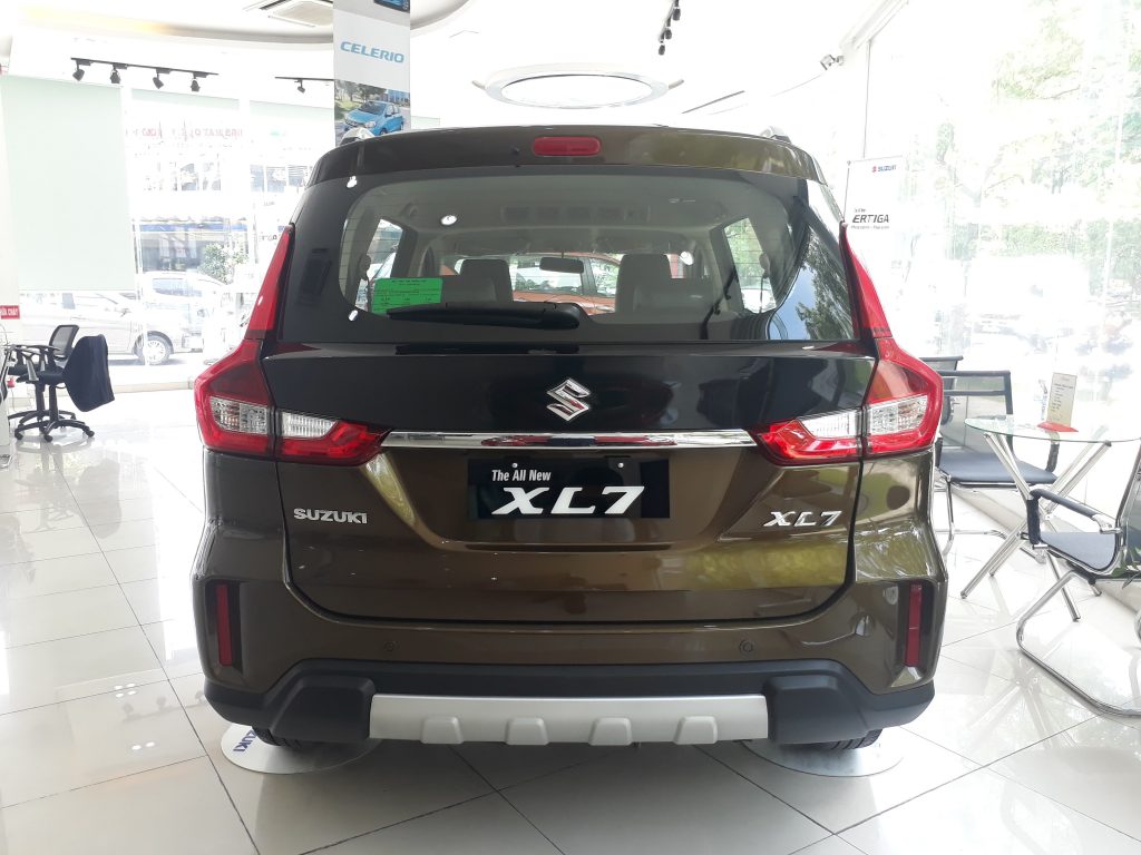 Đuôi xe Suzuki xl7 2020