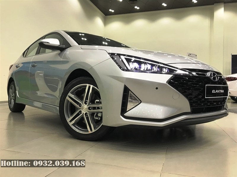 Hyundai Elantra 2020 màu Bạc