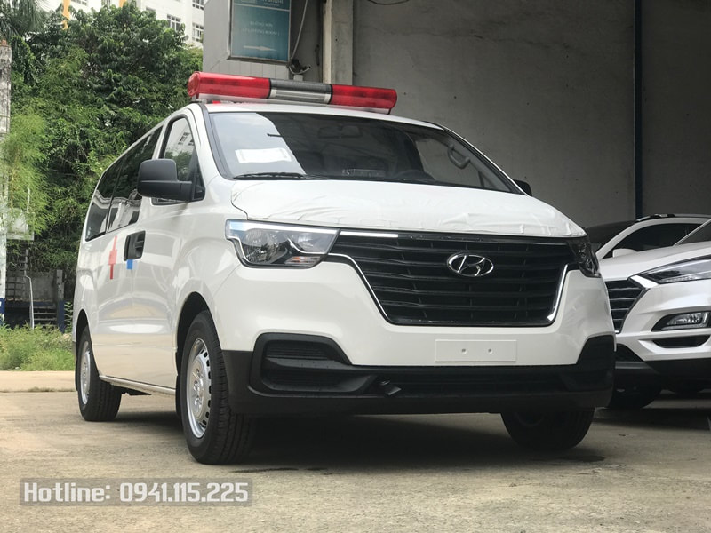 Xe  cứu thương Hyundai Starex máy xăng 2021