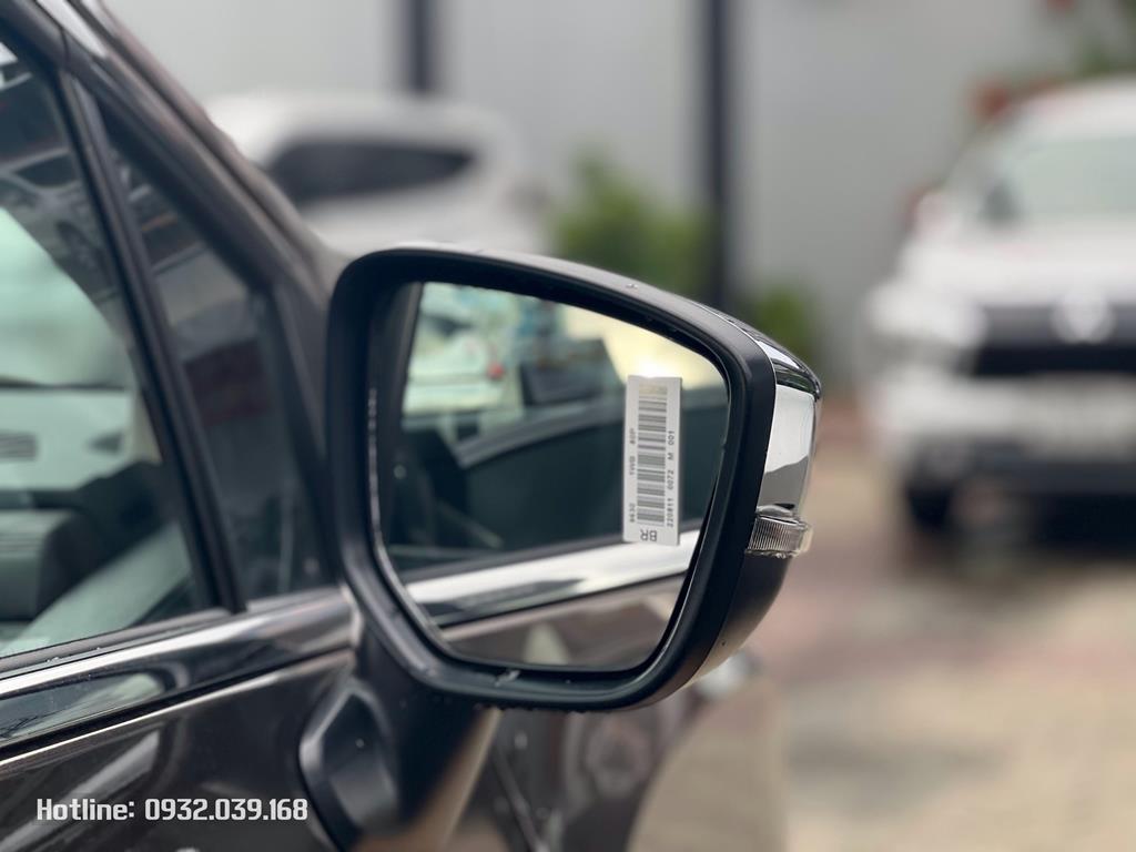 Tròng gương chiếu hậu bên ngoài xe Xpander Premium màu Đen