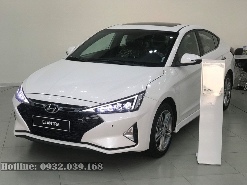 giá xe Hyundai Elantra Sport tại Hyundai Giai Phóng
