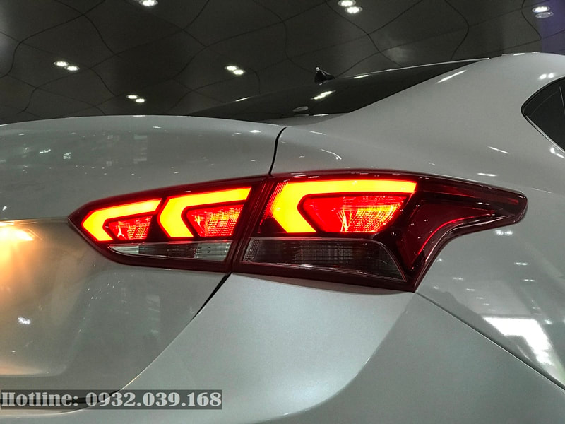 Đèn hậu dạng led trên Hyundai Accent 2020