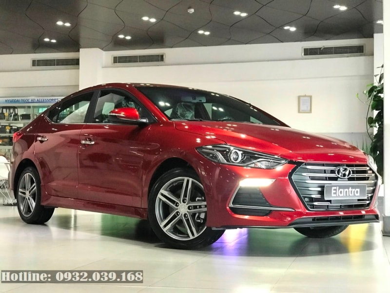 Hyundai Elantra Sport 2019 màu Đỏ tươi