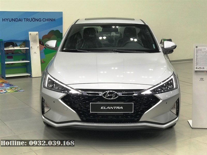 Hyundai Ealantra Sport 2020 màu ghi Bạc