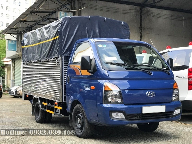 Xe tải nhẹ Hyundai New Porter 1,5 tấn thùng mui bạt màu xanh